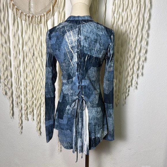 Komarov Blue White Long Sleeve Top with Lace Up Back Size Small - Picture 9 of 11